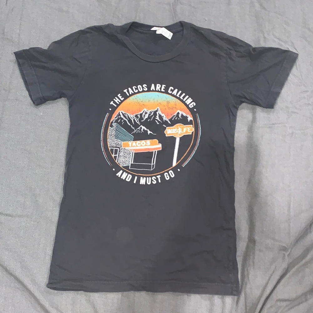 SUPER COMFY TEE SHIRT!